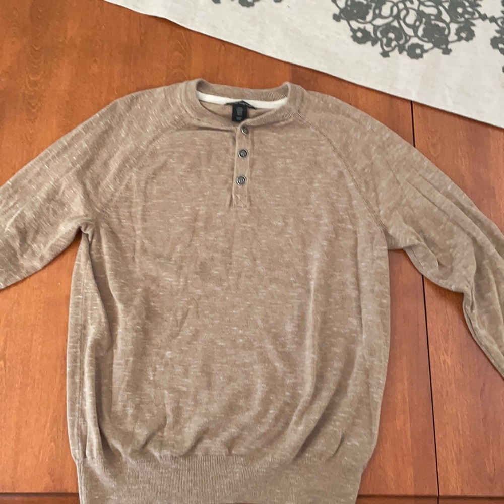 This sweater is perfect for the fall weather.